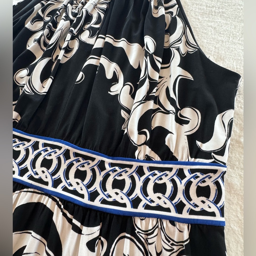 Women’s White House Black Market Black & White Printed Strappy Dress - Picture 5 of 5